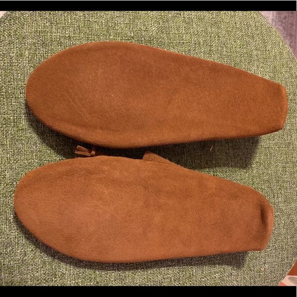 Minnetonka Shoes - Minnetonka Kitty Softsole Women’s Size 8.5 Moccasins